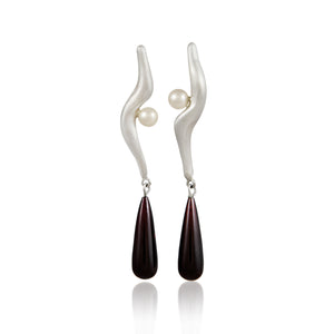 In Flow Studs with Garnets and Freshwater Pearls