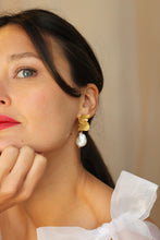 Load image into Gallery viewer, Gold-Plated Luna di Positano Duo Earrings with Freshwater Pearls