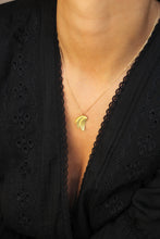 Load image into Gallery viewer, 18k Yellow Gold Luna do Positano Necklace