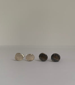 Tiny Curved Oxidized Positano Studs - 18k gold fused
